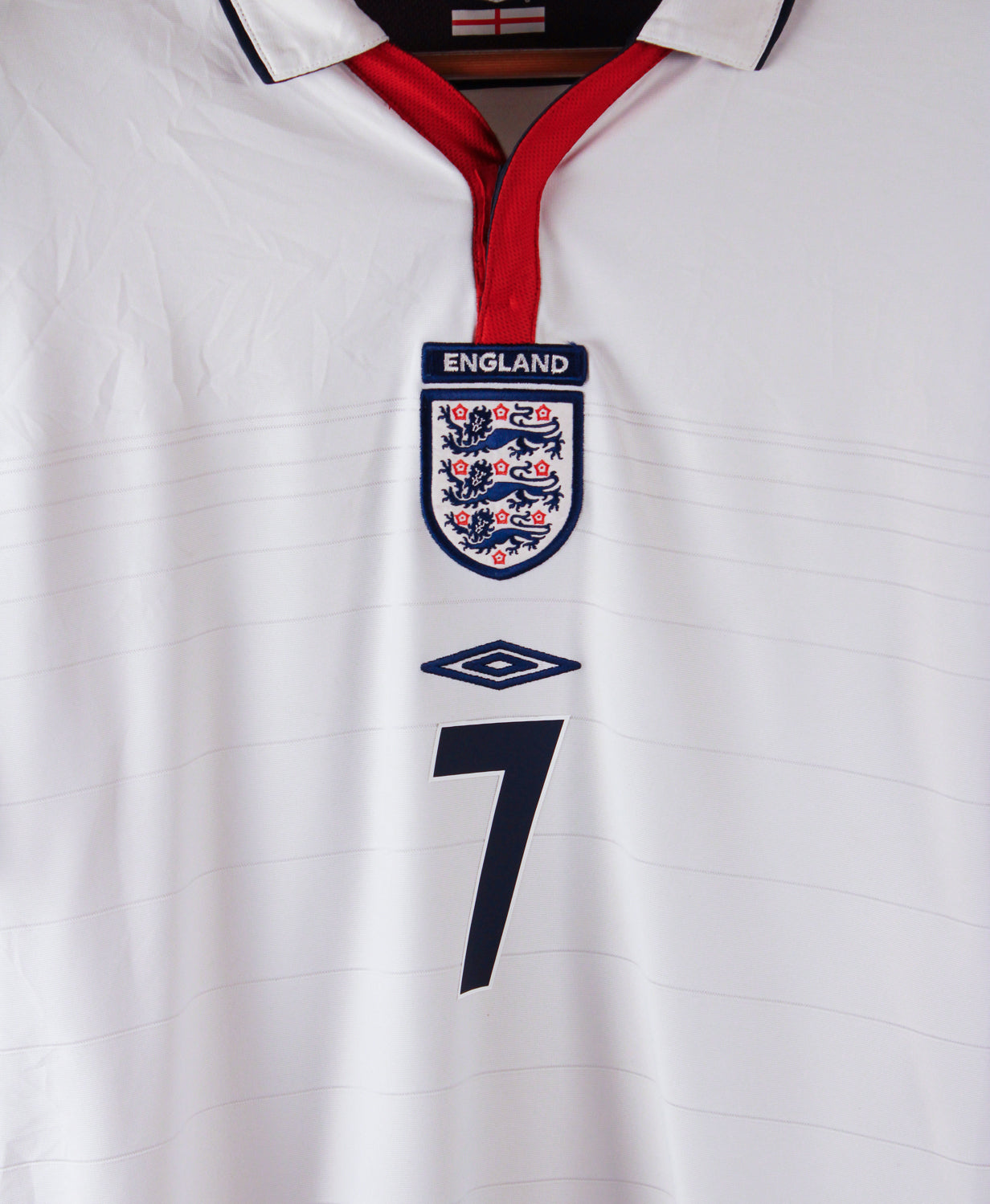 England 2004-05 Beckham Short Sleeve Home Kit (M)