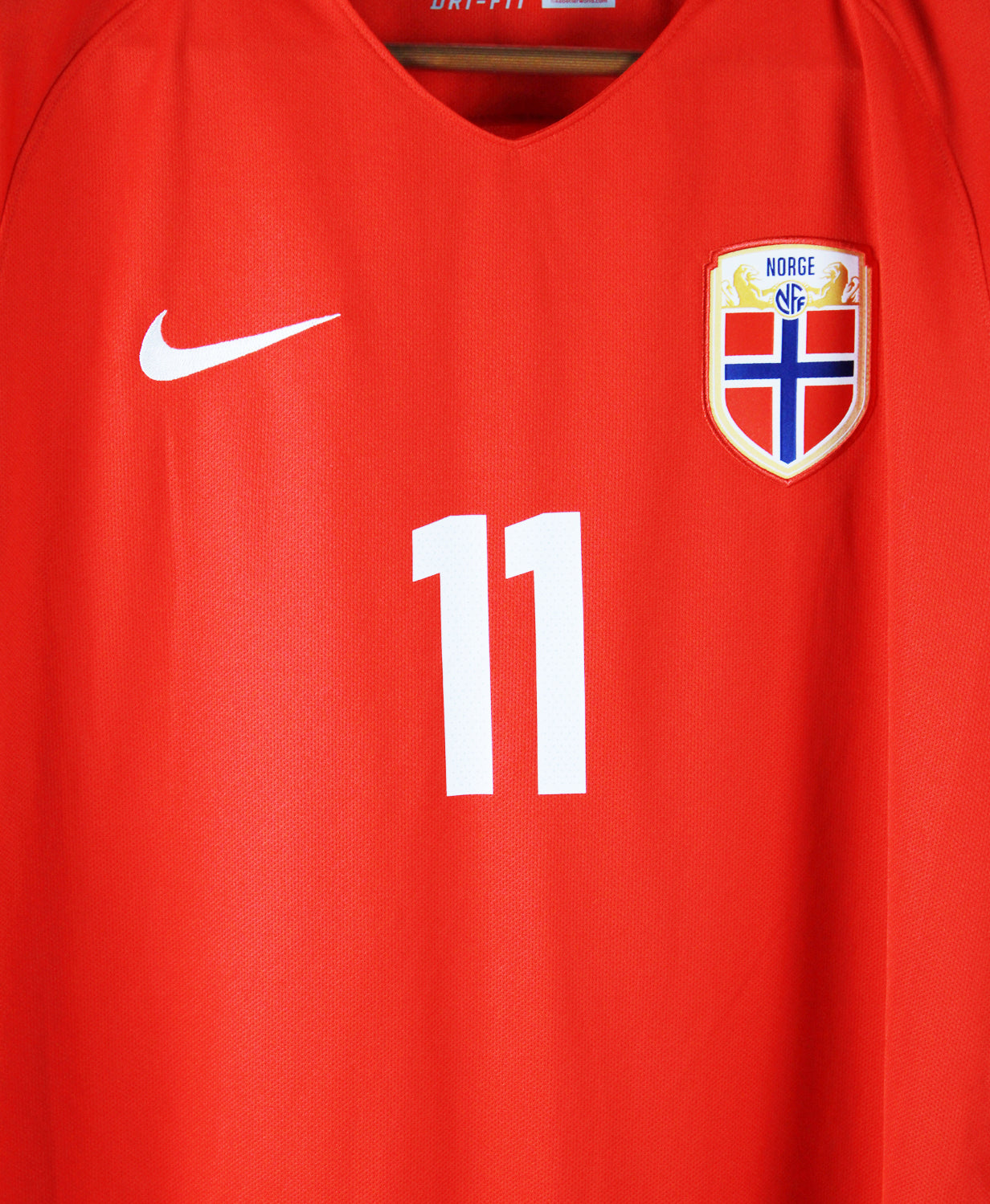 Norway 2016-17 Odegaard Short Sleeve Home Kit (L)