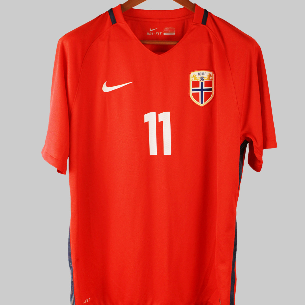 Norway 2016-17 Odegaard Short Sleeve Home Kit (L)