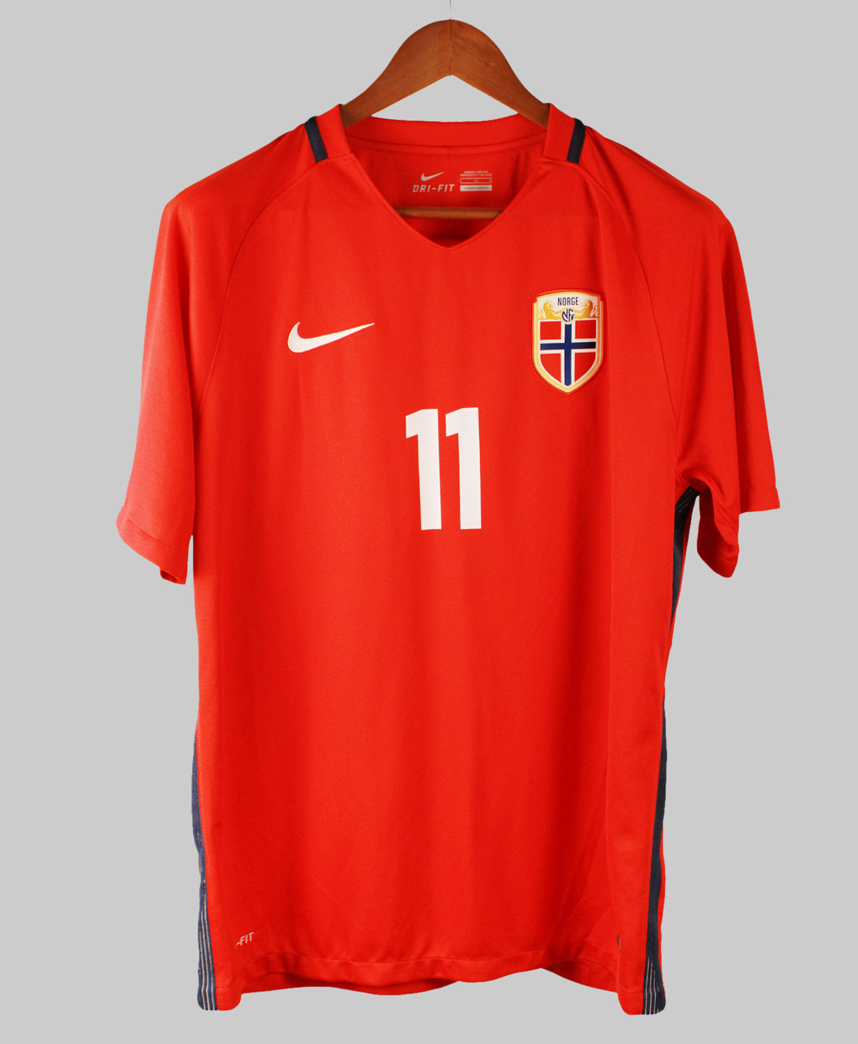 Norway 2016-17 Odegaard Short Sleeve Home Kit (L)