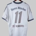 Bayern Munich 2002-03 Ze Roberto Short Sleeve Away Kit (L)