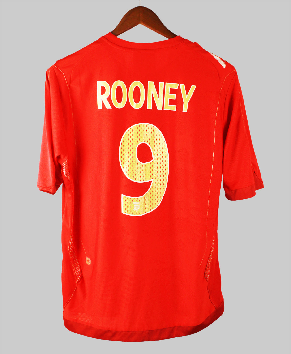 England 2006-07 Rooney Short Sleeve Away Kit (L)