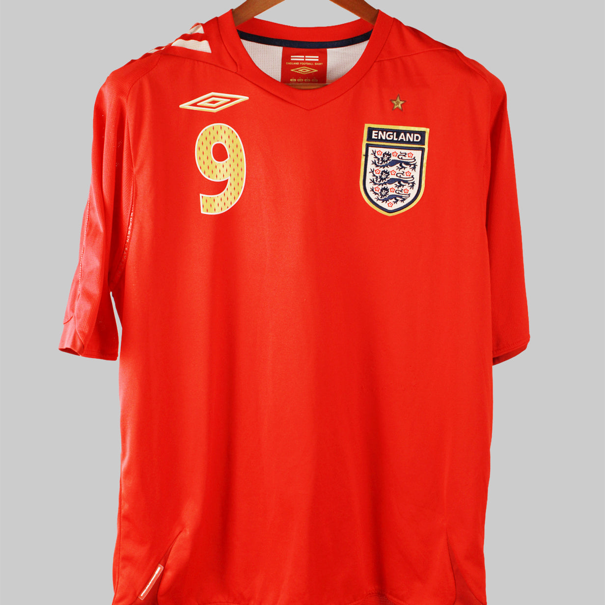 England 2006-07 Rooney Short Sleeve Away Kit (L)