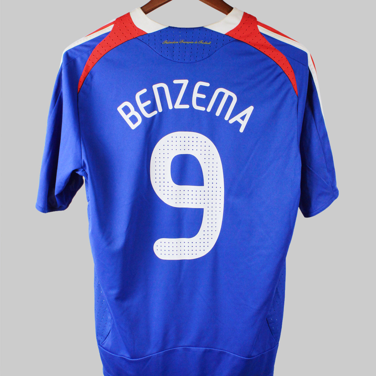 France 2008-09 Benzema Short Sleeve Home Kit (M)