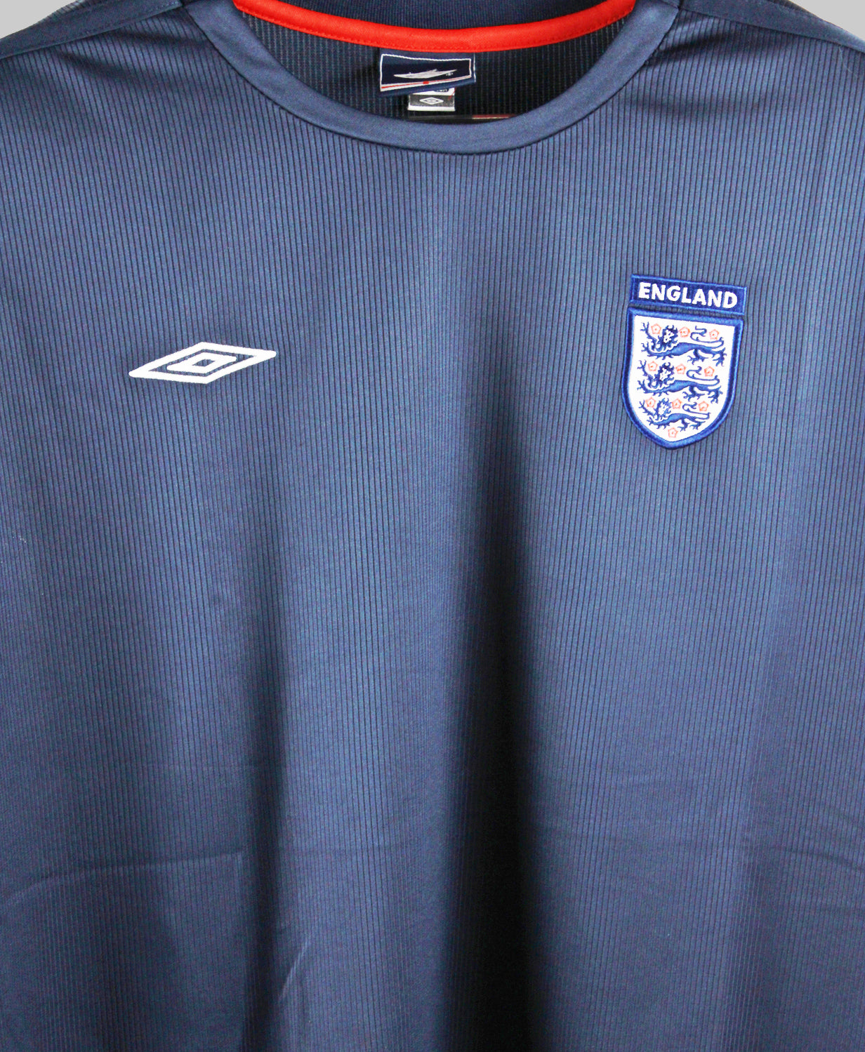 England 2002-03  Training Kit  (L)