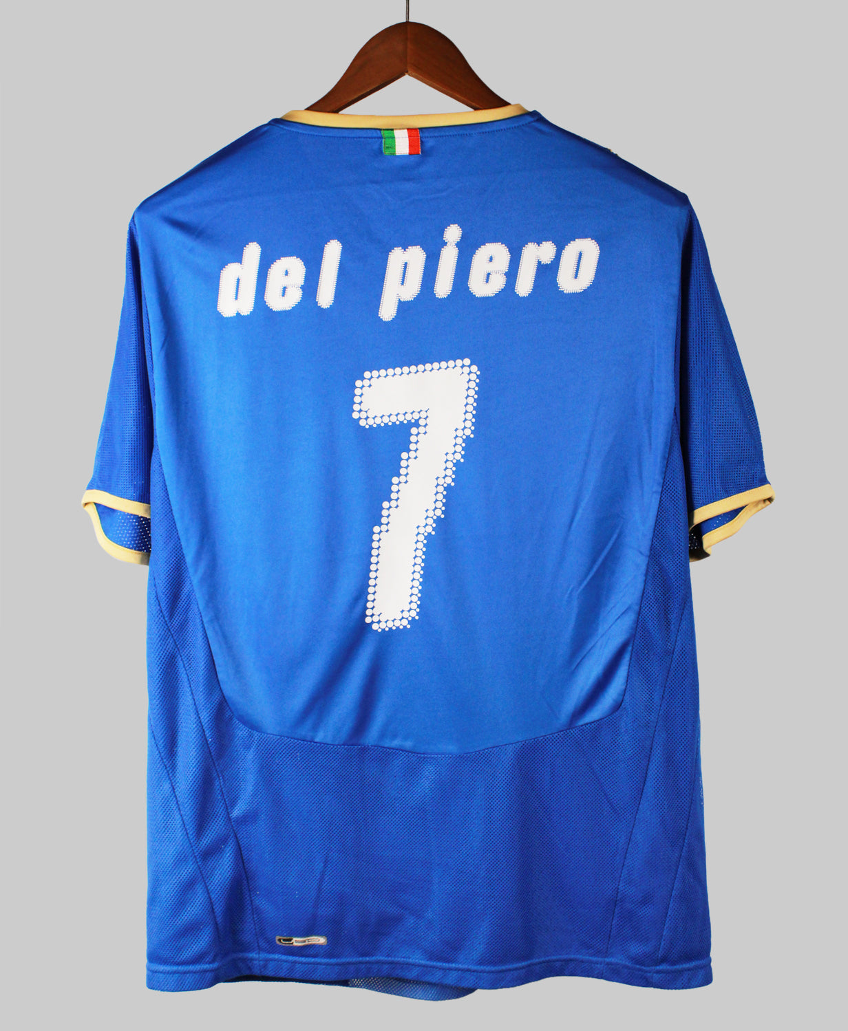 Italy 2008-09 Del Piero Short Sleeve Home Kit (L)