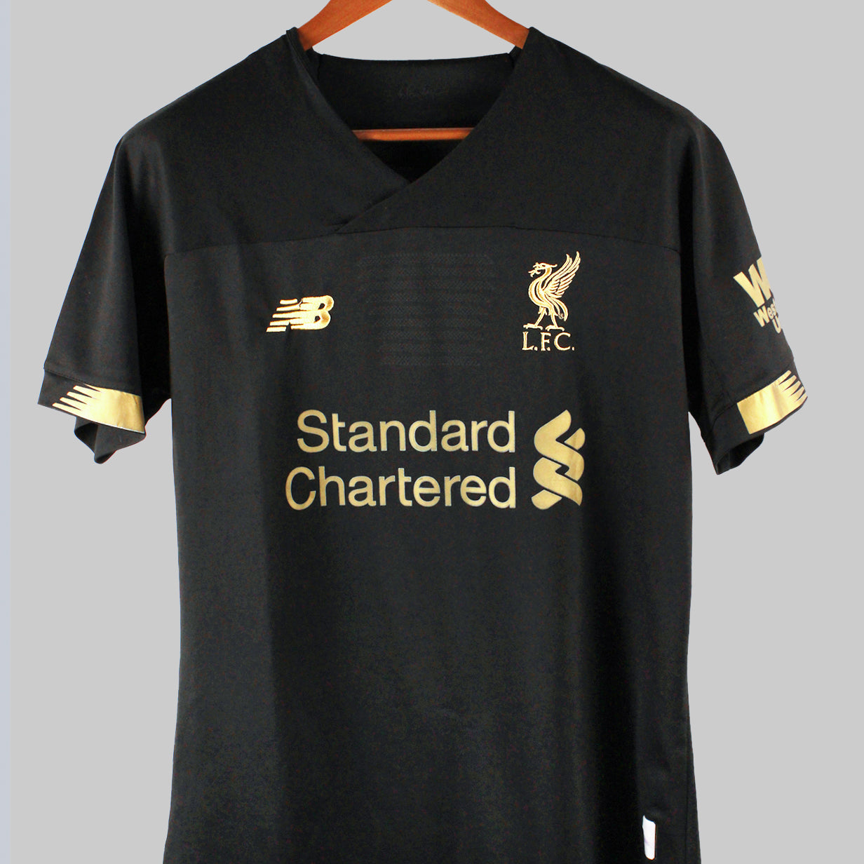 Liverpool 2019-20 A. Becker Short Sleeve Goalkeeper Home Kit (M)