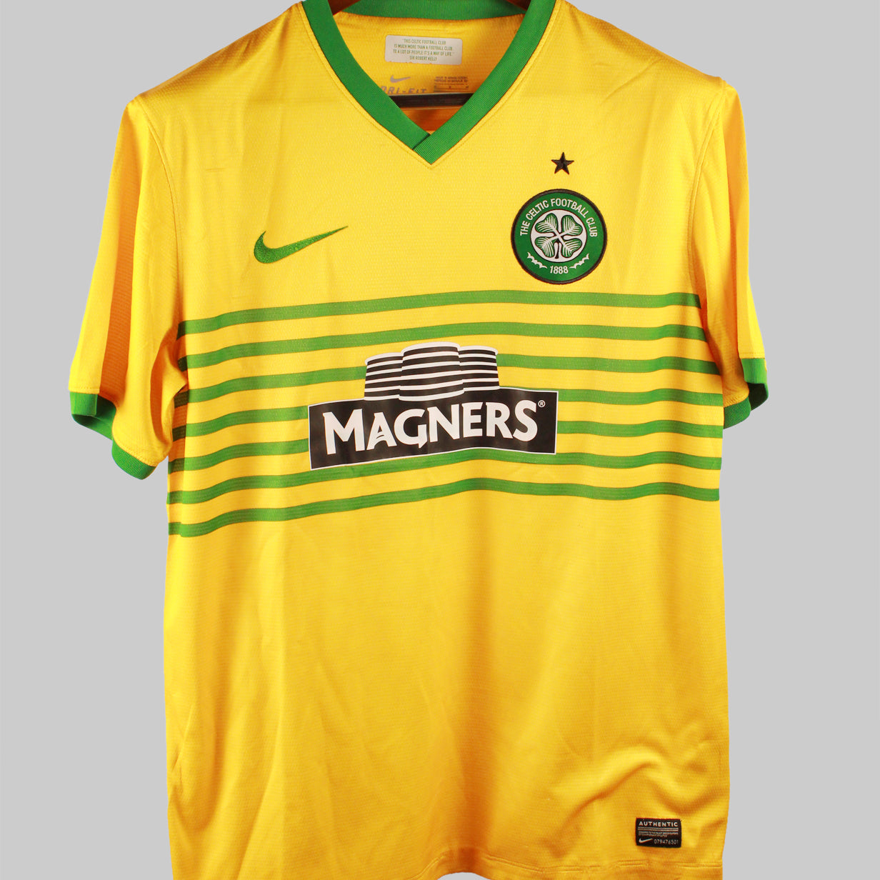Celtic 2013-14 Larsson Away Kit  (M)