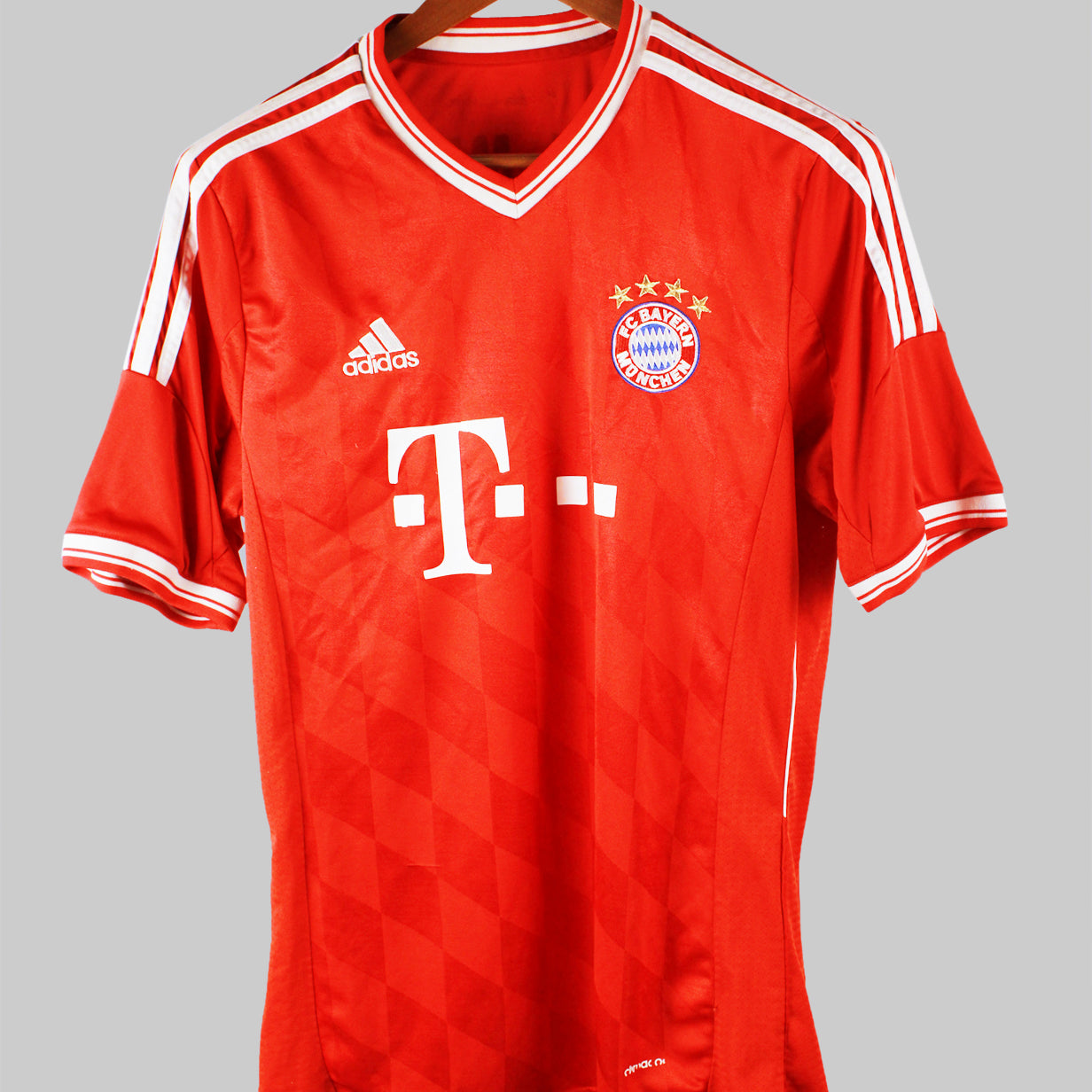Bayern Munich 2013-14 Ribery Short Sleeve Home Kit (M)