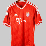 Bayern Munich 2013-14 Ribery Short Sleeve Home Kit (M)