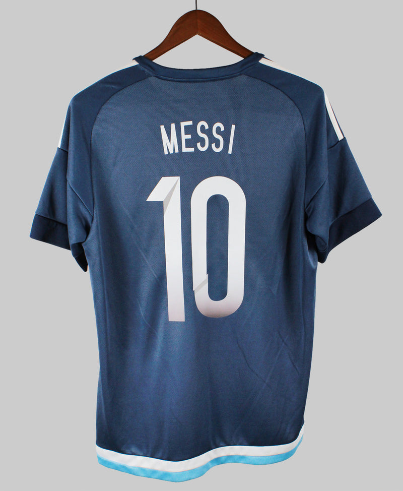 Argentina 2015-16 Messi Short Sleeve Away Kit (L)