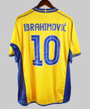 Sweden 2004-05 Ibrahimovic Home Kit  (XL)