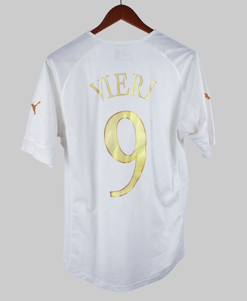 Italy 2004-05 Vieri Short Sleeve Away Kit (L)