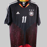 Germany 2004-05 Klose Away Kit  (L)