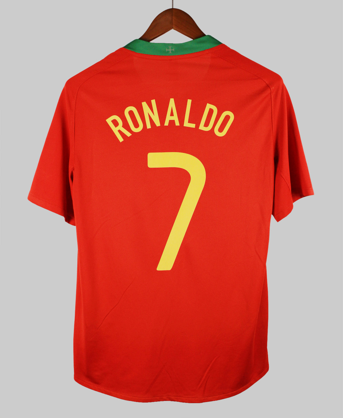 Portugal 2008-09 Ronaldo Short Sleeve Home Kit (M)