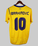 Sweden 2005-06 Ibrahimovic Short Sleeve Home Kit (M)