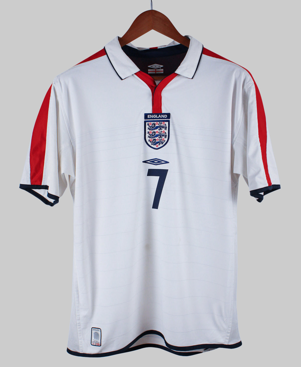England 2004-05 Beckham Short Sleeve Home Kit (M)