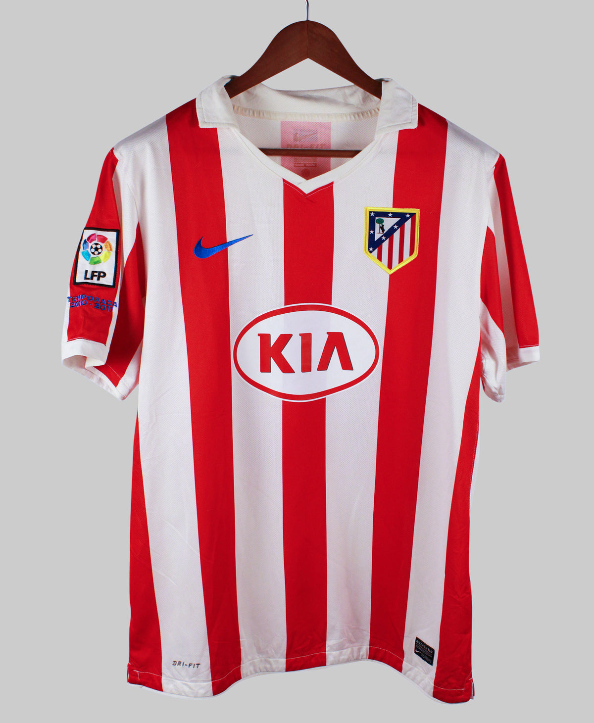 Atletico Madrid 2010-11 Kun Aguero Home Kit (L)