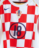 Croatia 2004-05 Olic Home Kit  (M)