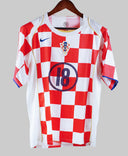 Croatia 2004-05 Olic Home Kit  (M)