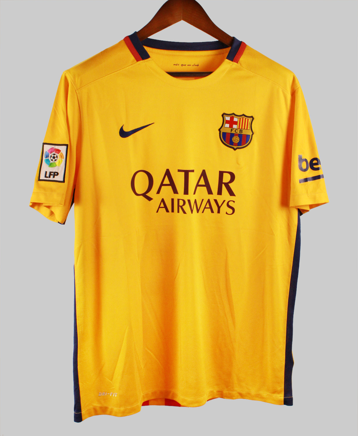Barcelona 2015-16 Messi Away Kit  (L)