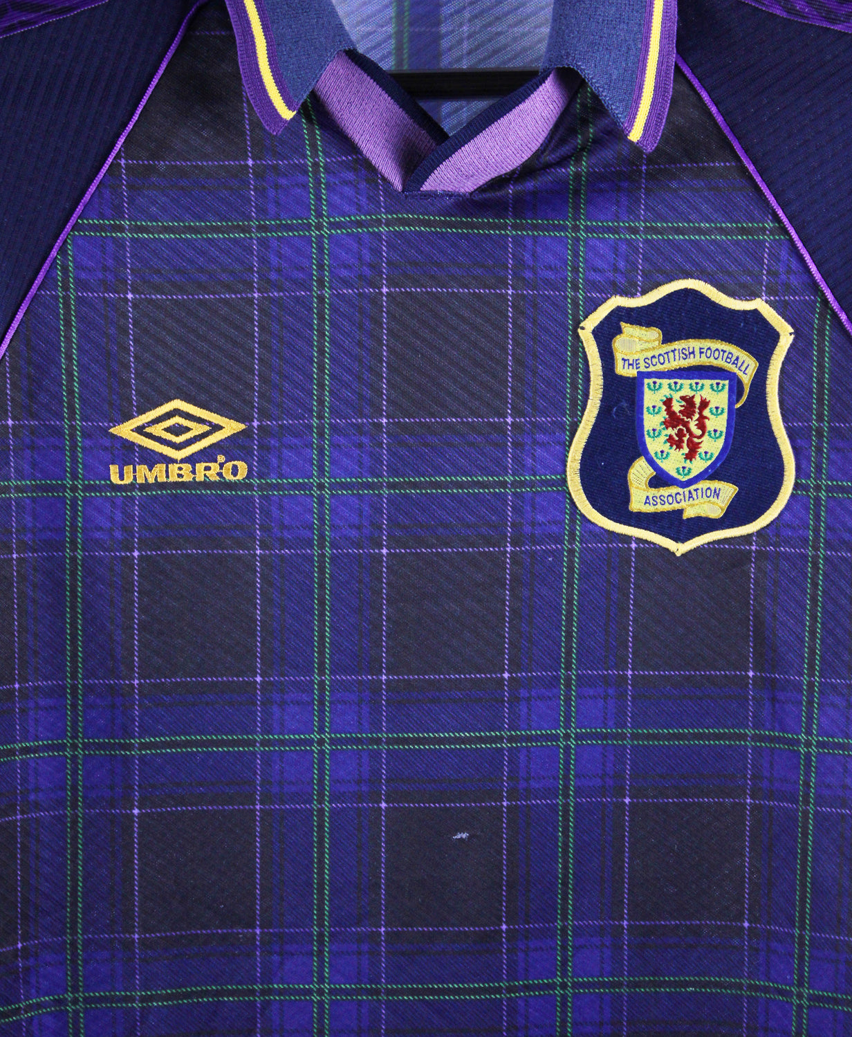 Scotland 1994-95  Home Kit  (L)