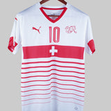 Switzerland 2016-17 Xhaka Away Kit (M)