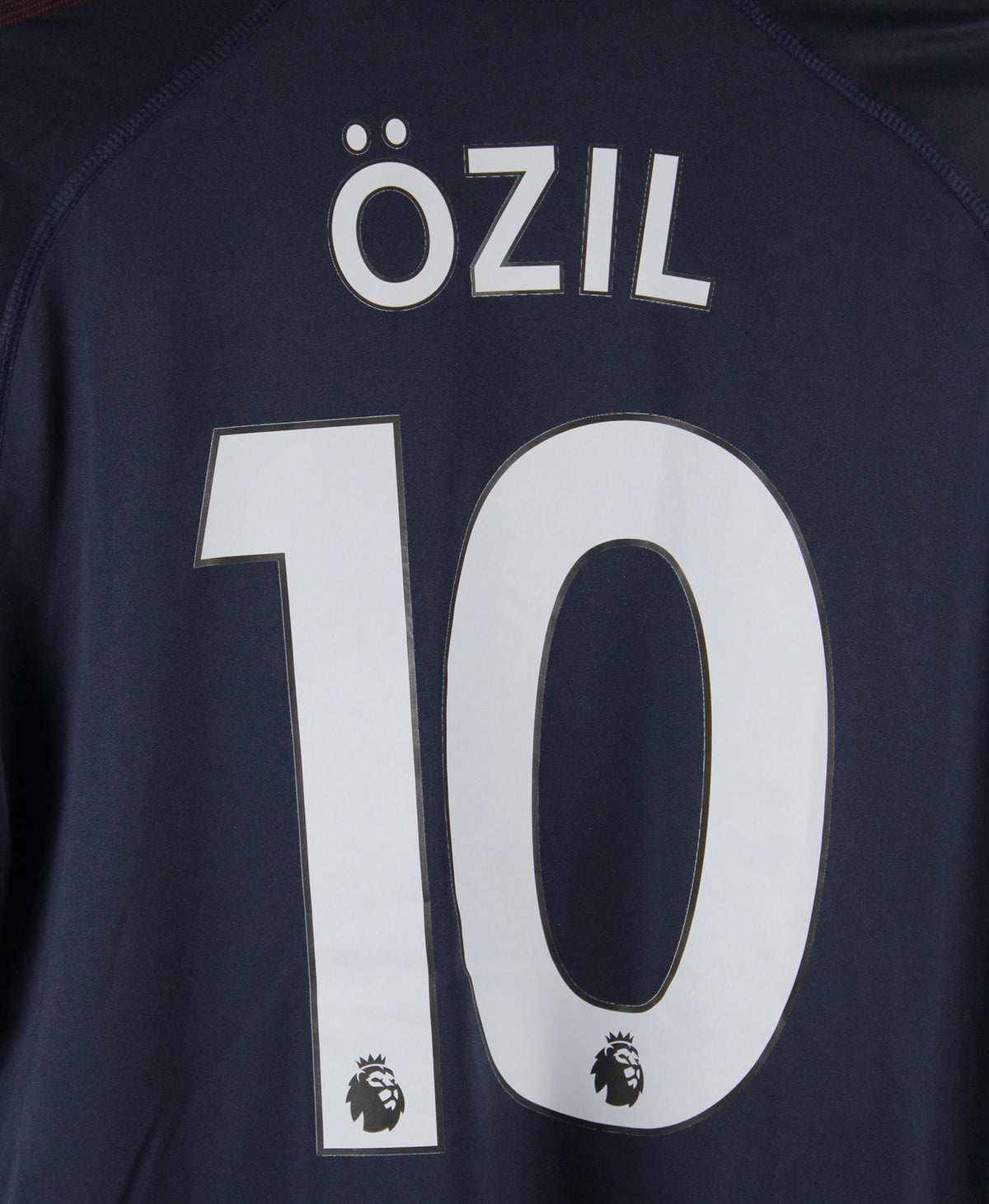 Arsenal 2019-20 Ozil Away Kit (L)
