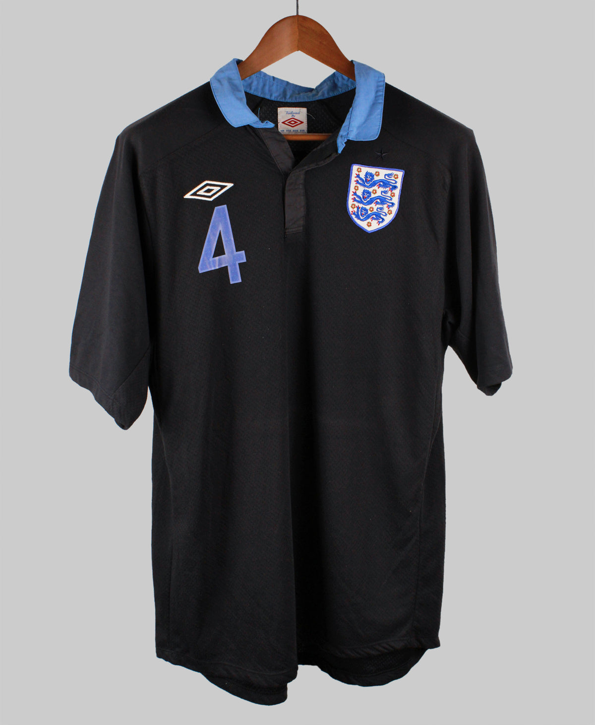 England 2011-12 Gerrard Away Kit (XL)