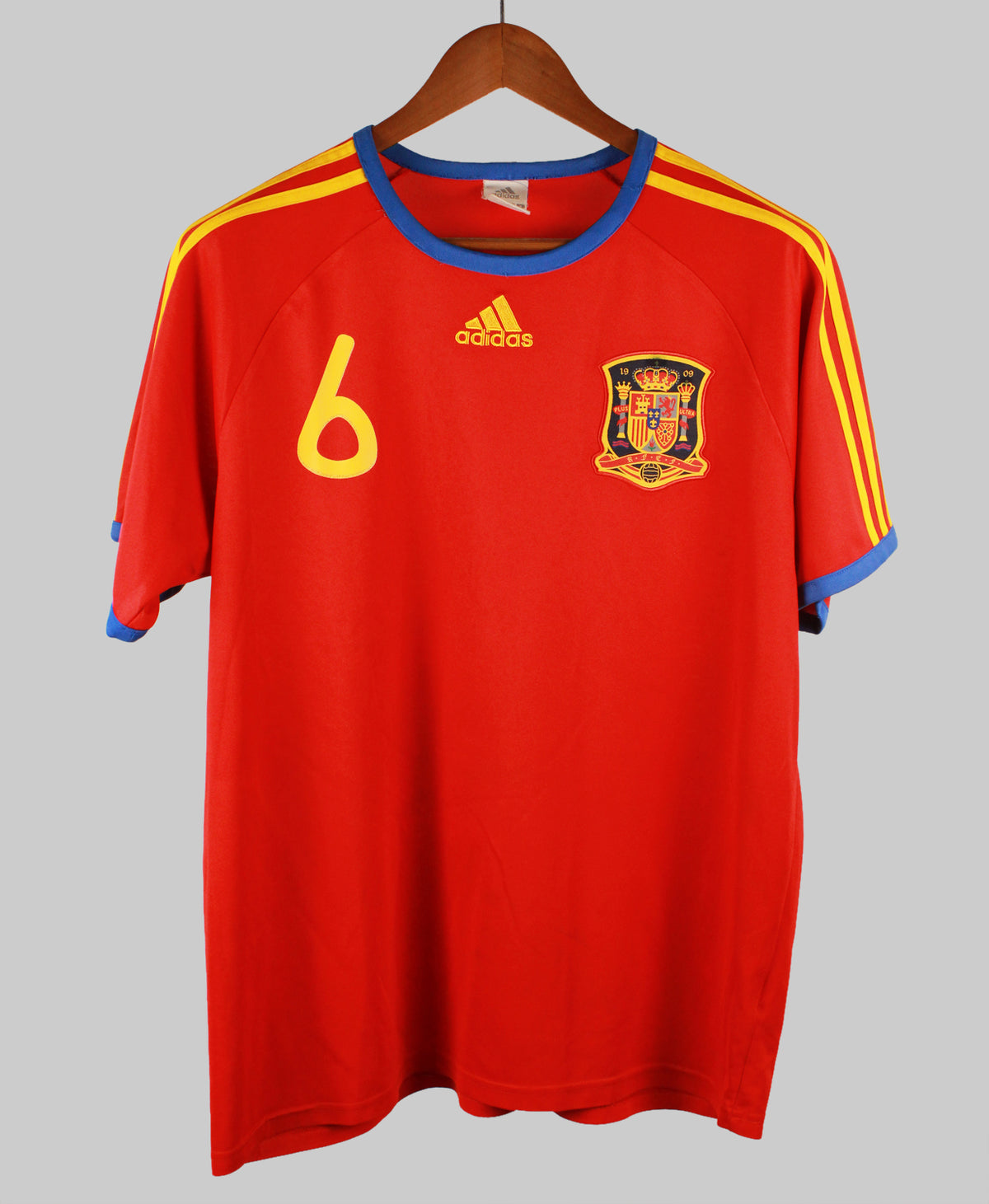 Spain 2010-11 A. Iniesta Home Kit (L)