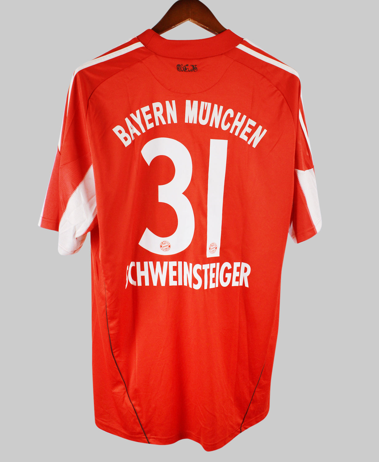 Bayern Munich 2009-10 Schweinsteiger Home Kit (XL)