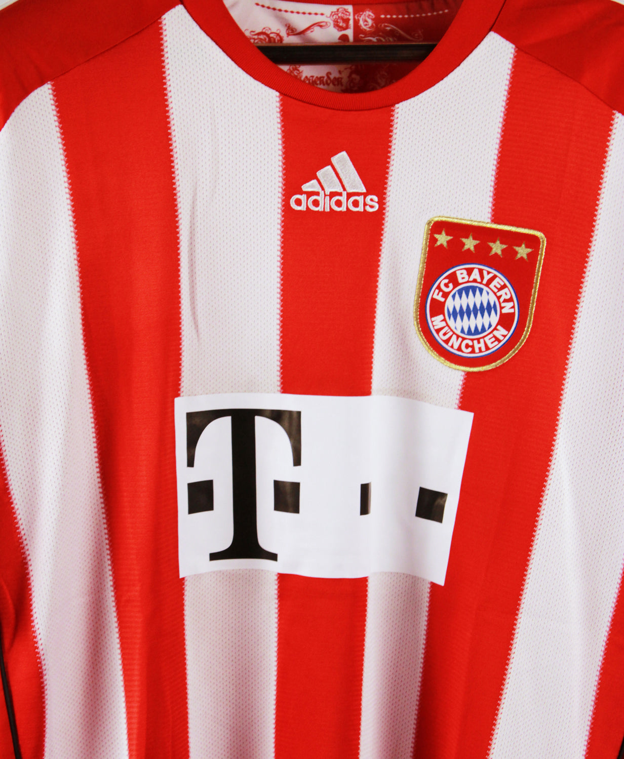 Bayern Munich 2009-10 Schweinsteiger Home Kit (XL)