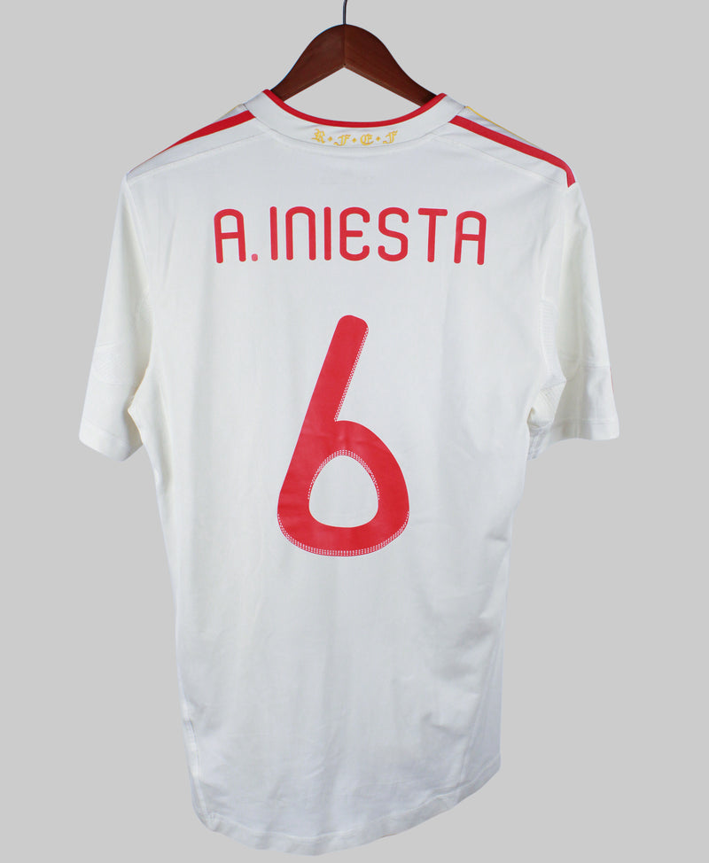 Spain 2011-12 A. Iniesta Away Kit (M)
