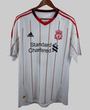 Liverpool 2010-11 Gerrard Away Kit (L)