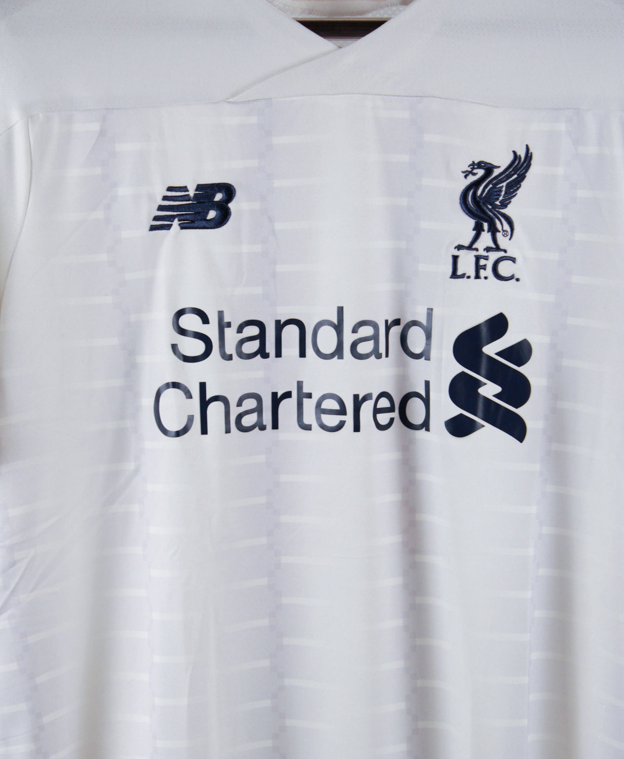 Liverpool 2019-20 Virgil Away Kit (L)
