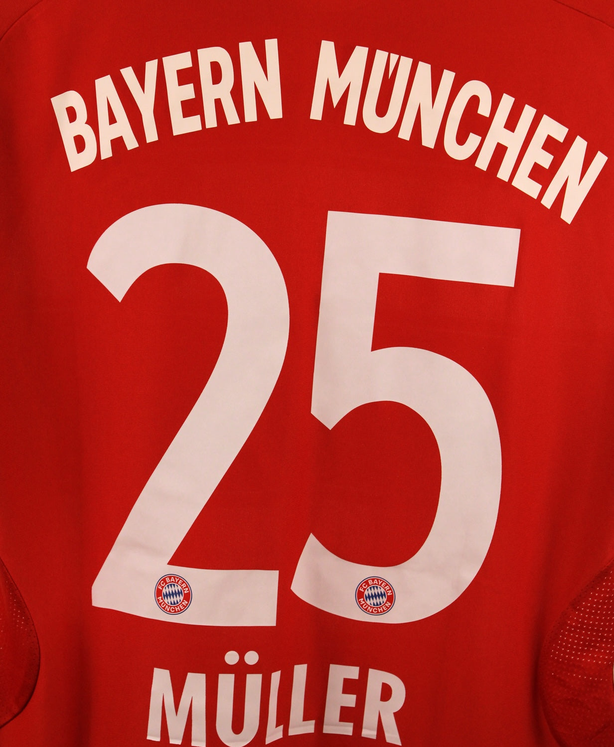 Bayern Munich 2008-09 Muller Home Kit (L)
