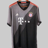 Bayern Munich 2016-17 Lewandowski Away Kit (2XL)