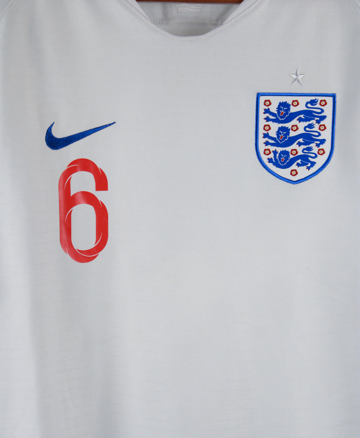 England 2018-19 Maguire Home Kit (XL)