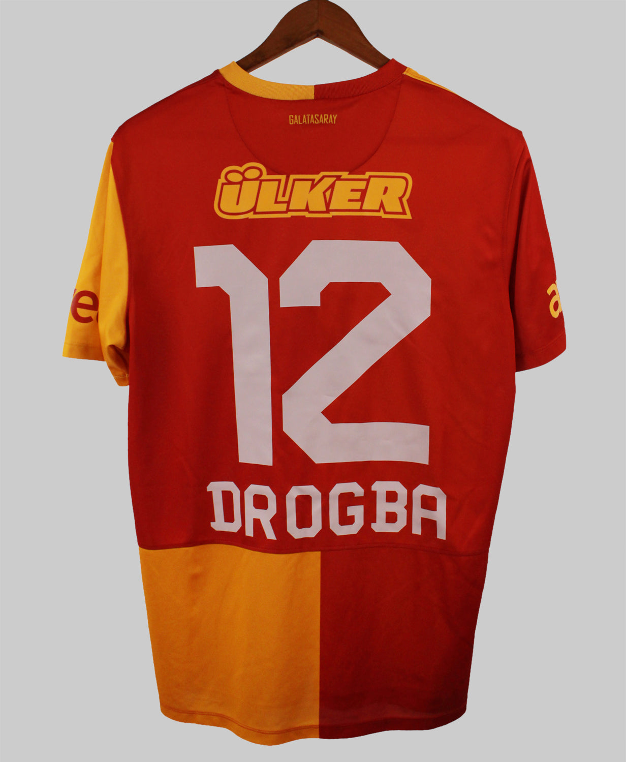 Galatasaray 2012-13 Droga Home Shirt jersey Kit (L)