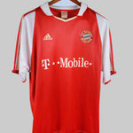 Bayern Munich 2003-04 Pizarro Home Kit (L)