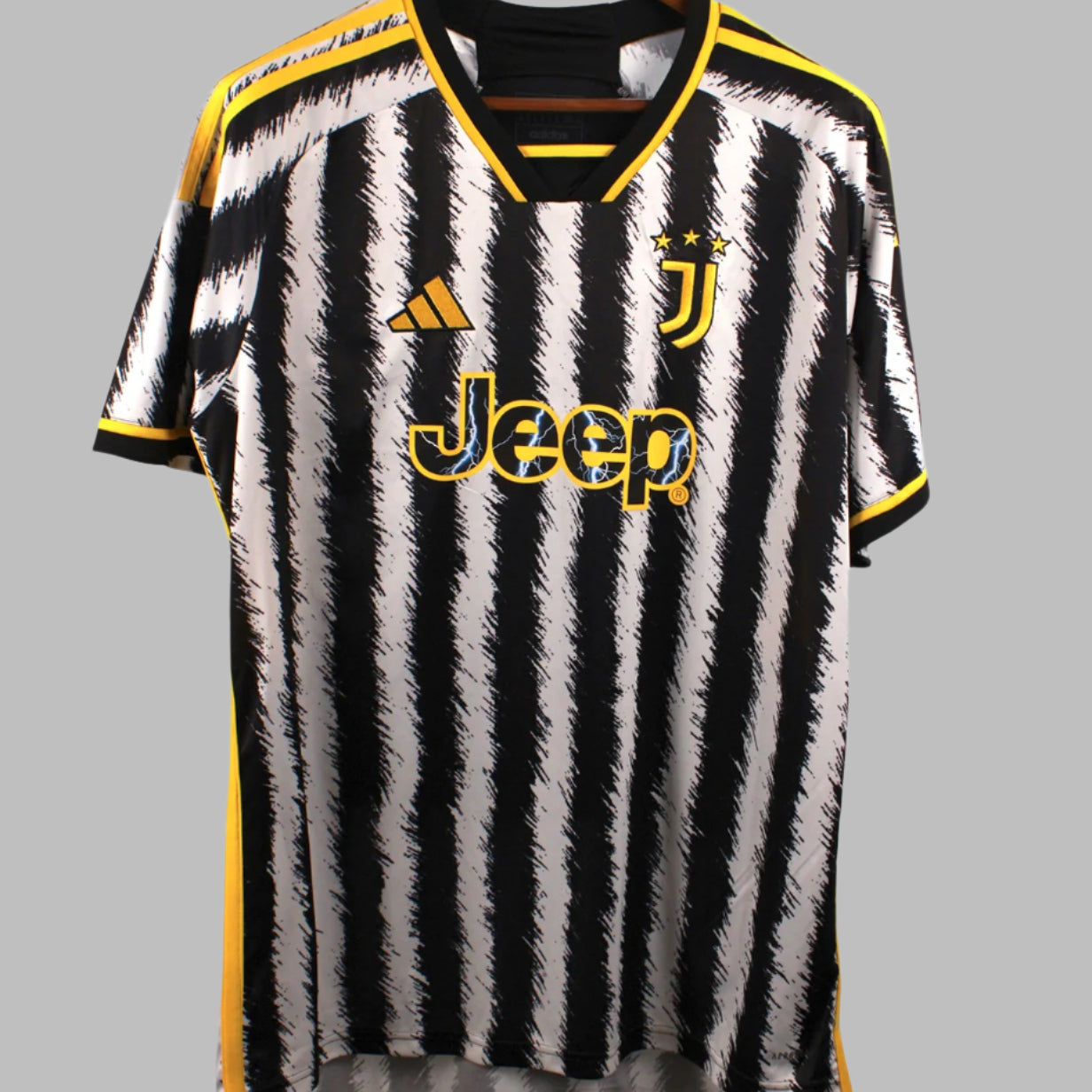 Juventus 2023-24 Vlahovic Home jersey