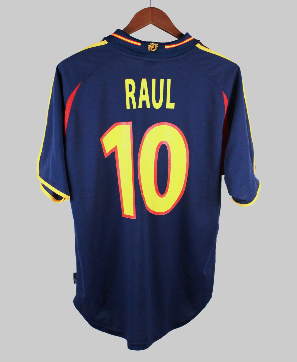 Spain 2000-01 Raul Away Kit (L)