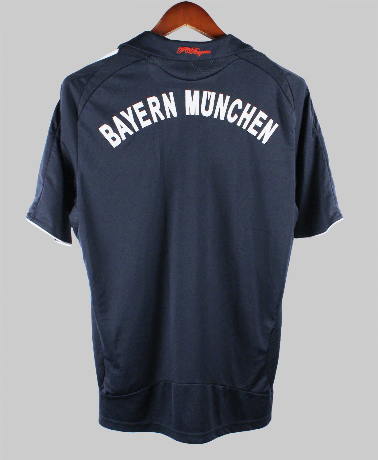 Bayern Munich 2008-09 Away Kit (M)