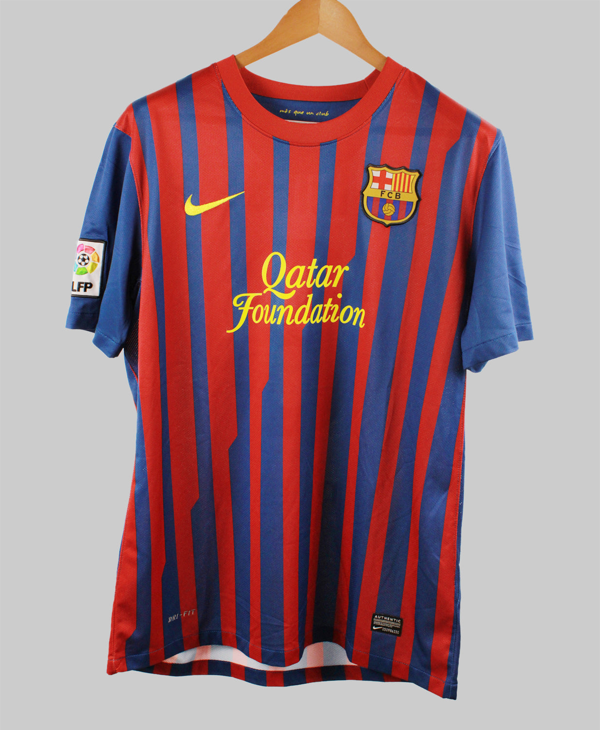 Barcelona 2011-12 Iniesta Home jersey