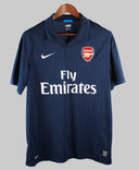 Arsenal 2009-10 Away Kit (L)