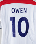 England 2005-06 Owen Home Kit  (L)