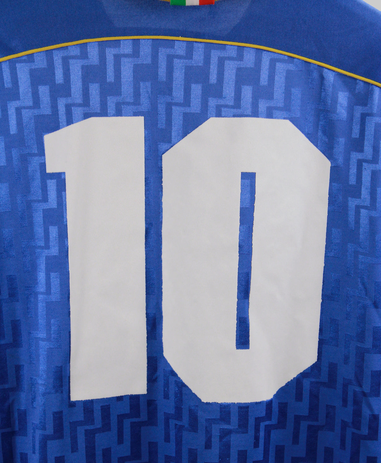 Italy 1995 Home jersey