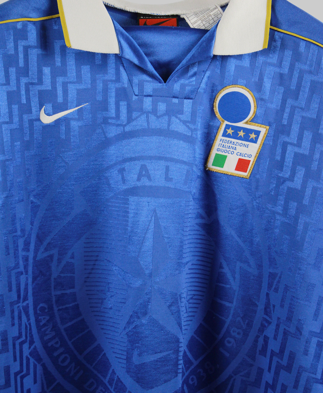 Italy 1995 Home jersey