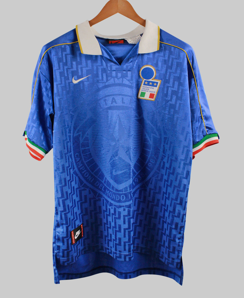 Italy 1995 Home jersey