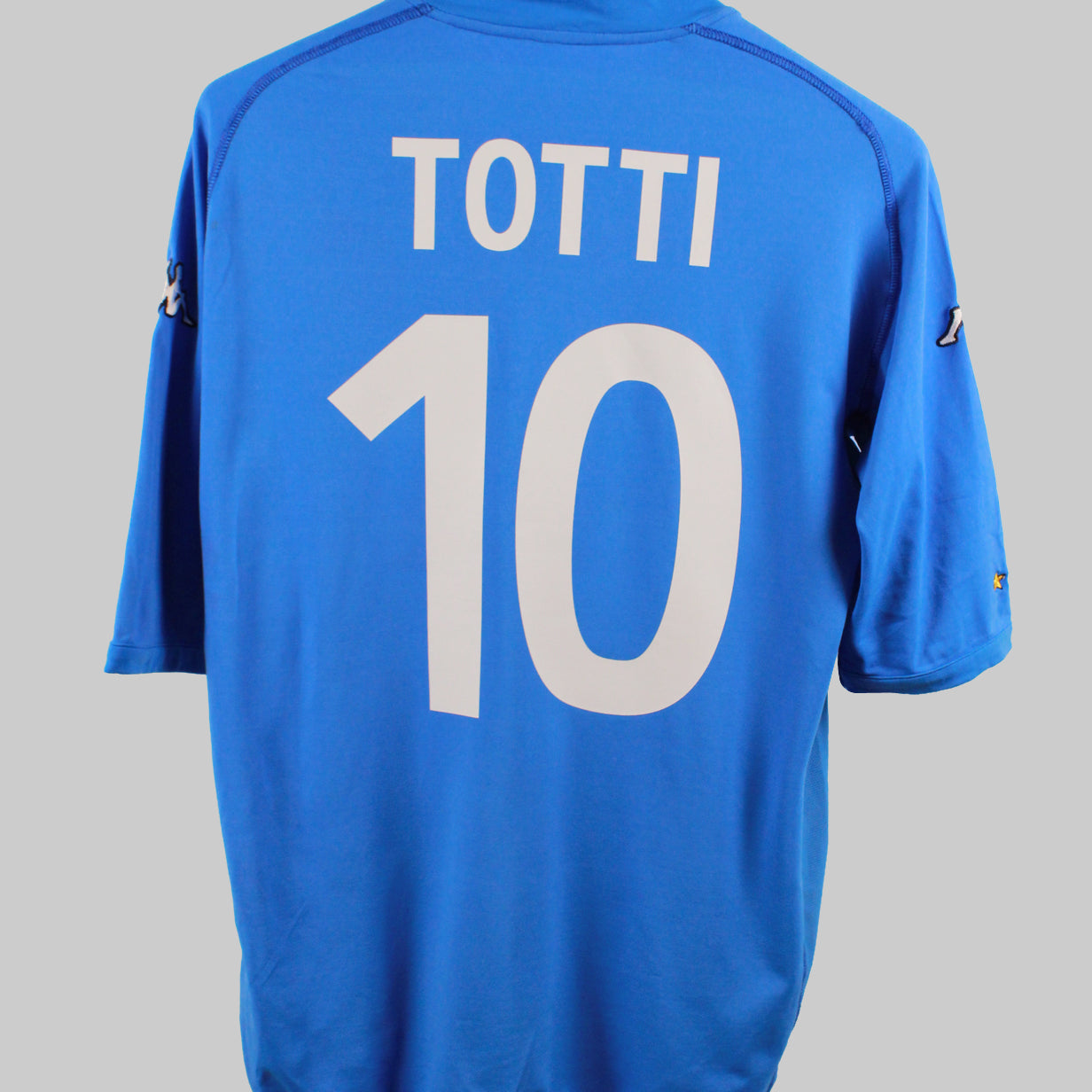 Italy 2002 Totti Home jersey